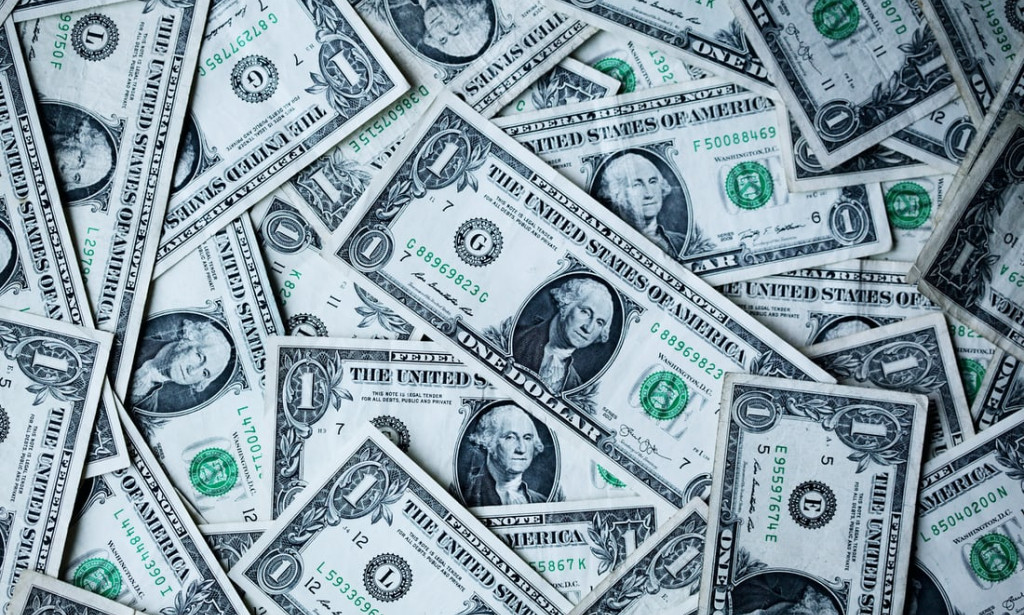 FOUR LEGIT WAYS TO MAKE MONEY ONLINE AS A YOUTH