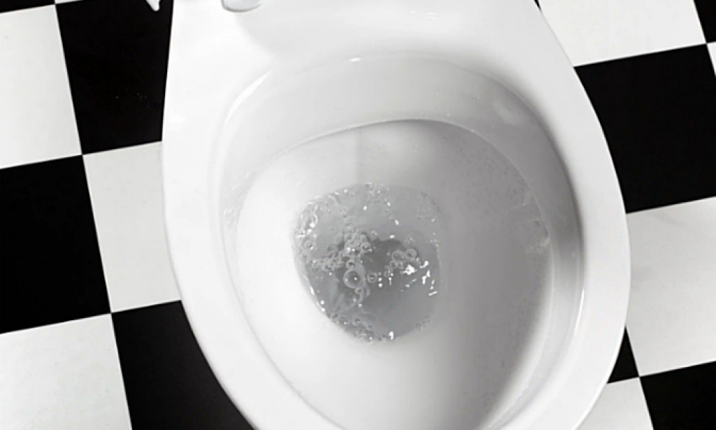 Try out this simple trick to make your toilet as white as snow