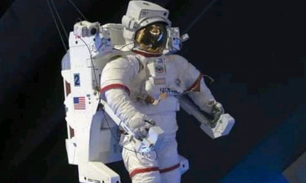 The astronaut that mistakenly met God