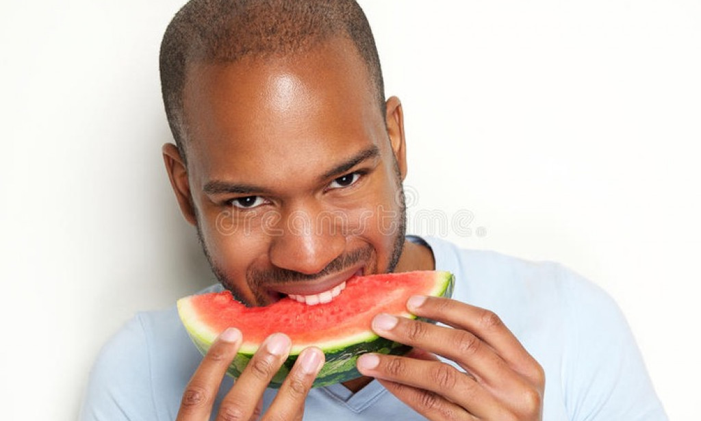 6 Sicknesses You Might Prevent By Eating Watermelon