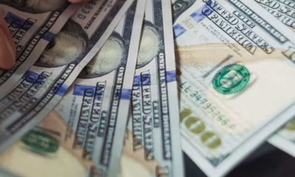 10 websites that pay you $10 just for signing up