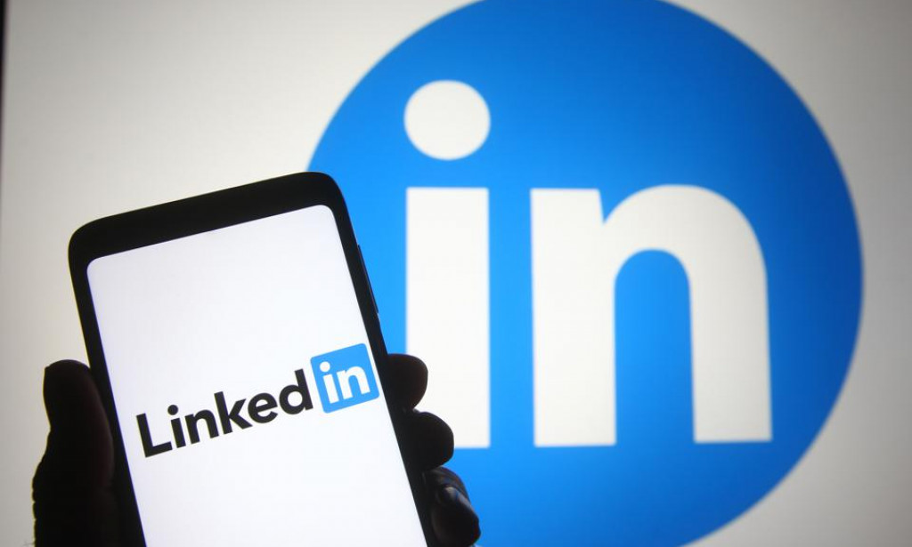 New feature: Job seekers can now build communities on LinkedIn