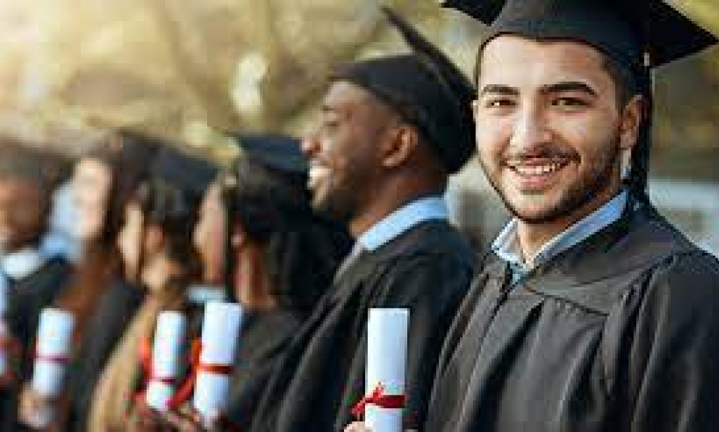 10 Available Scholarships for All Students (International Scholarships)