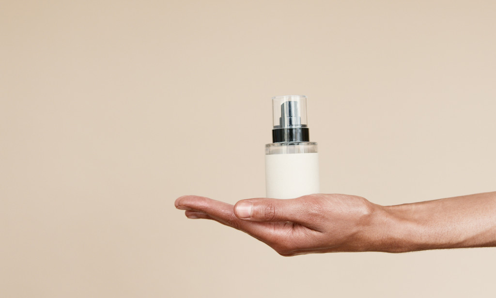 A Note From Women to Men: Get Your Own Skin Care Stuff!