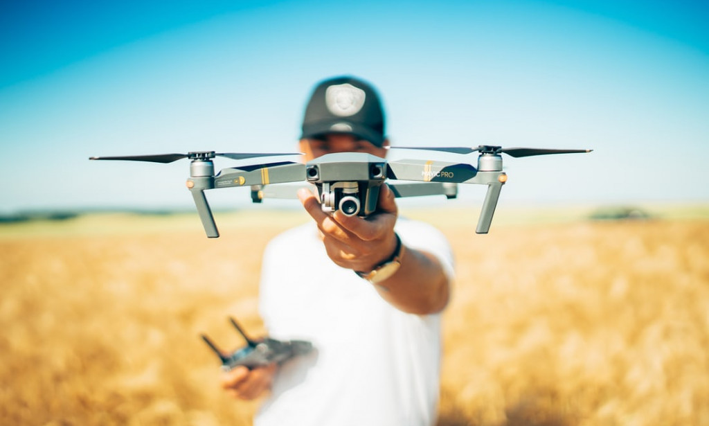 HOVER 2 REVIEW - THE 4K DRONE THAT FLIES ITSELF PRICE