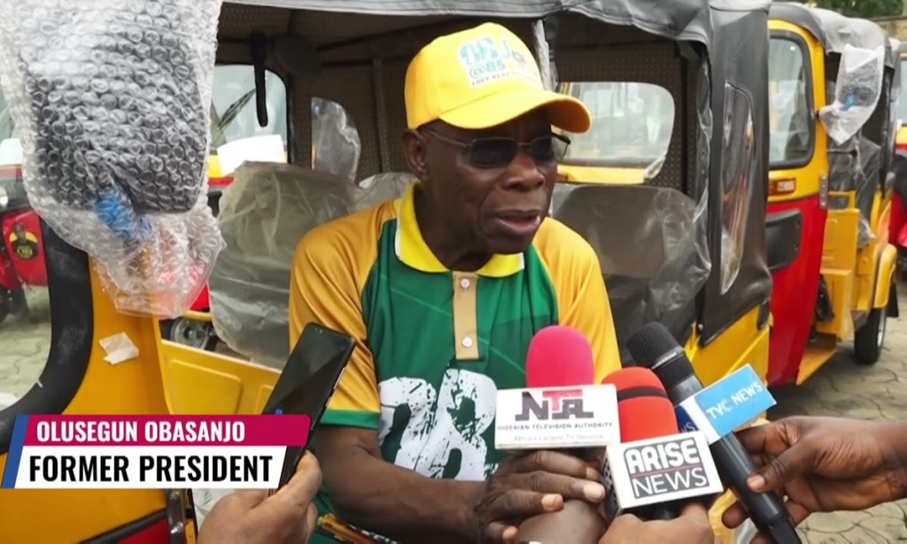 Pictures: Drama As Ex-President, Olusegun Obasanjo, drives commercial Tricycle, Picks intra-city Passenger in Ogun state.
