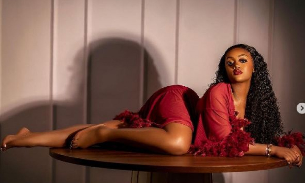 Checkout Photos of Chioma Rowland ladies can Recreate.