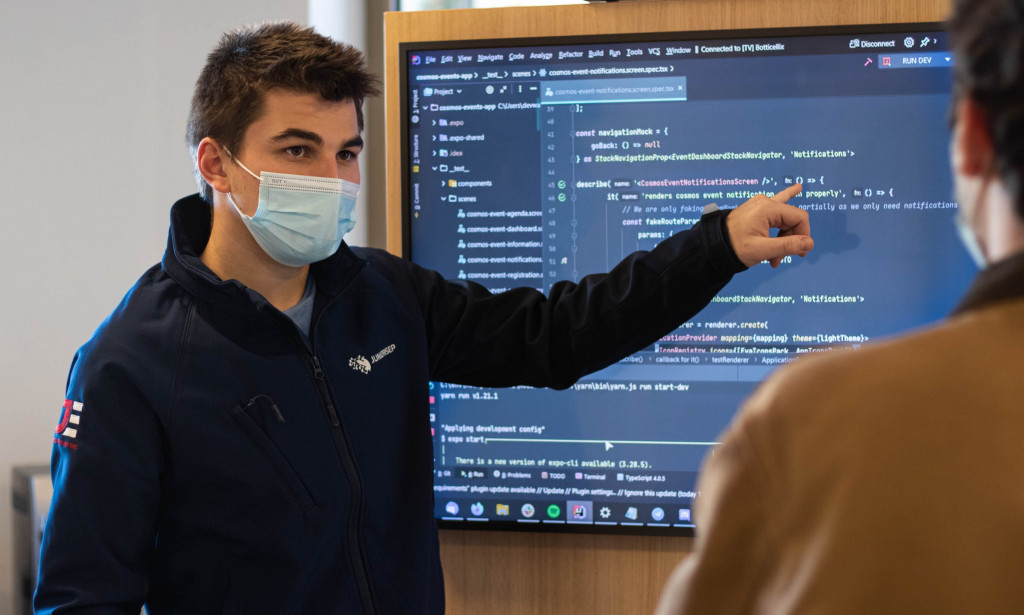 Bitcoin is being purchased in large quantities by crypto titans on Binance and Coinbase.