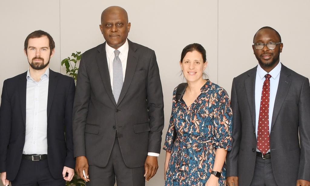 Unveiling the Truth: CBN Debunks Alleged Plan to Convert Domiciliary Deposits into Naira