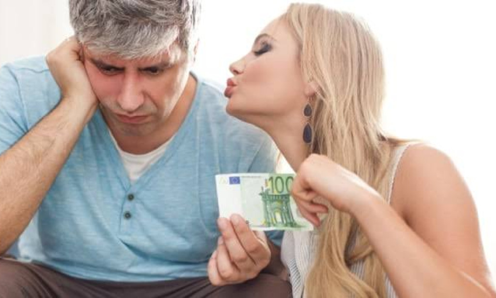 If she does these five things she is Gold digger