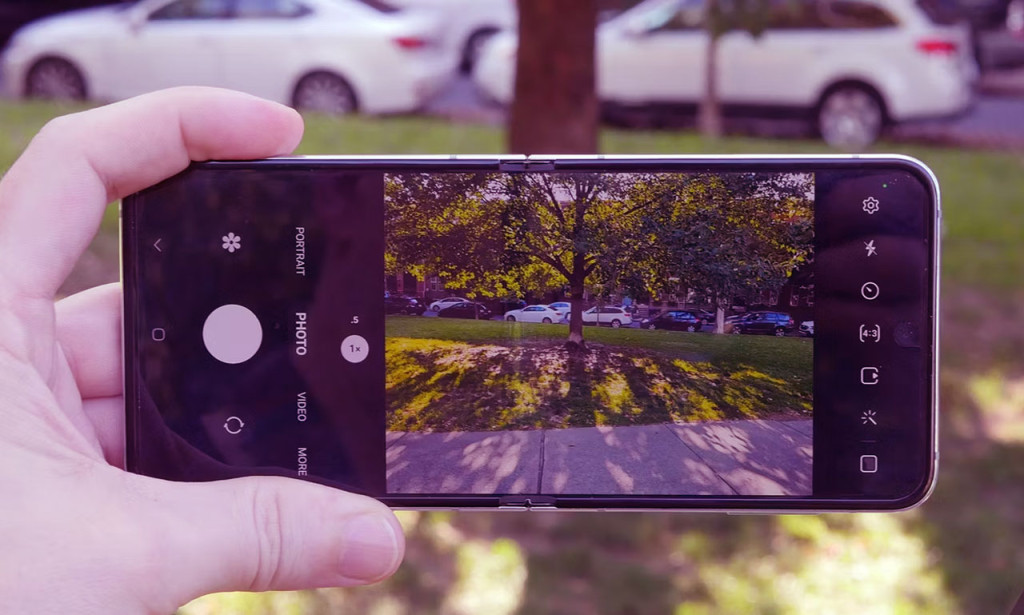 Samsung Galaxy Z Flip 6 News leaks rumored price and release window