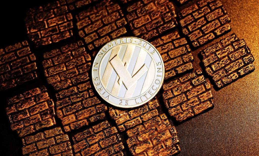 Navigating the World of Litecoin: Investing Insights and Future Trends