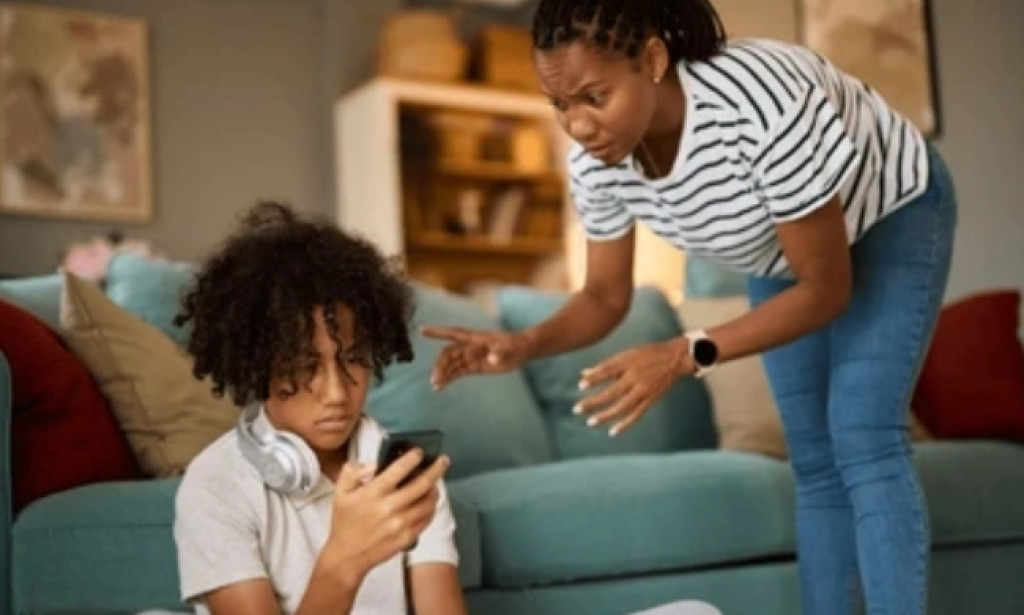 5 ways  to overcome pro-tech parenting