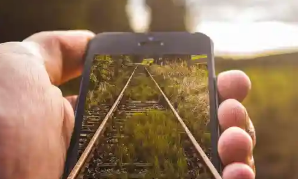 A MANUAL FOR TELEPHONE SURVEYS