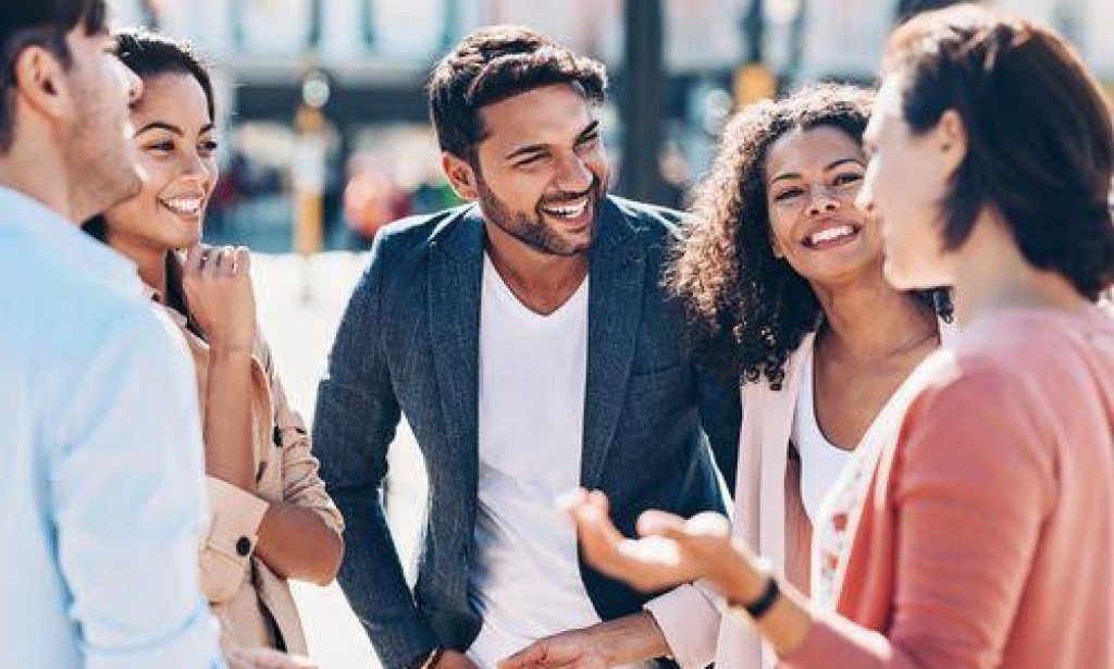 The Art of Conversation Starters: How to Break the Ice and Keep the Talk Flowing