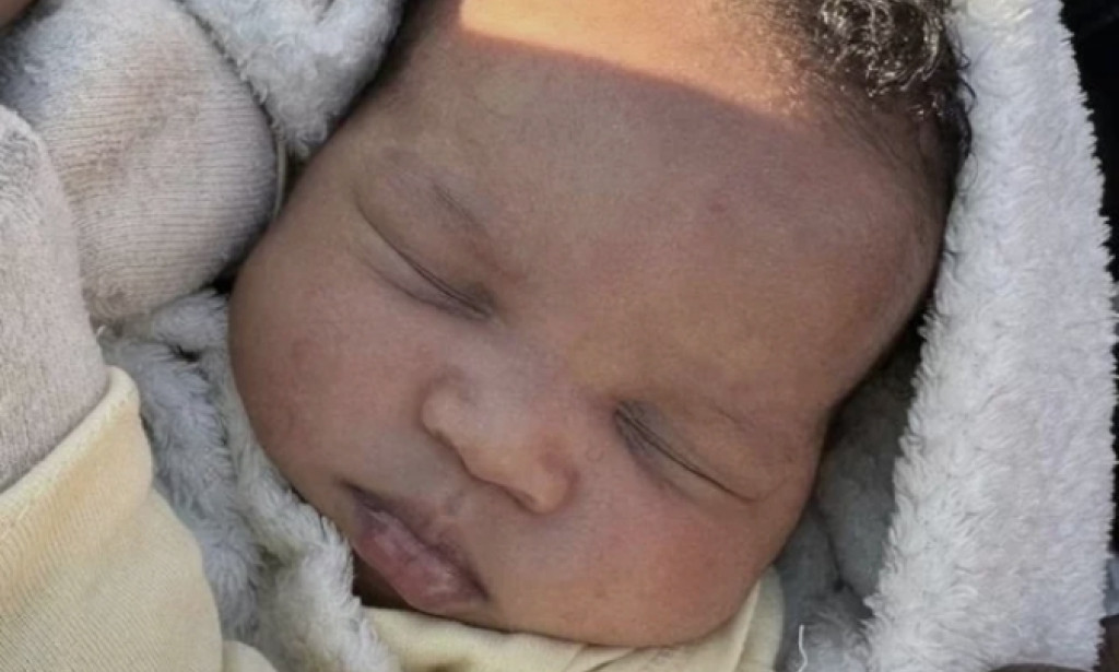 21Yrs Old lady Arrested for Kidnapping two-weeks old Baby so her love won't end their relationship