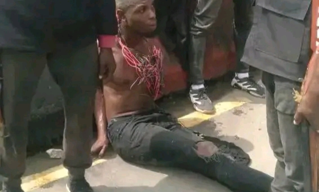 Abia state vigilante Group Apprehended A Young Man For Allegedly Stealing