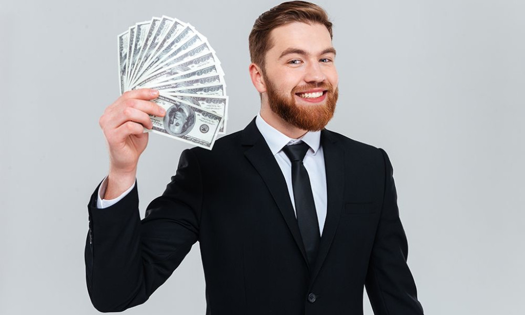 This App Promises $50 a Week for Sharing Your Screen — Is It Safe? 🖥️💵