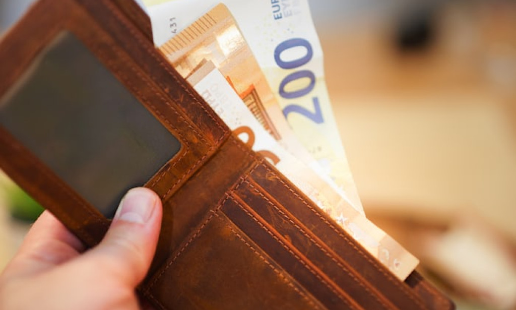 How I Make Over R200 Weekly Using 5 Legit Earning Apps in South Africa